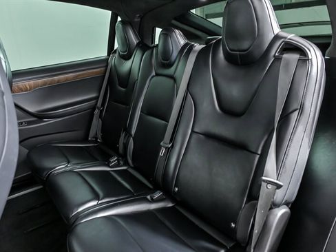 Used 2018 Tesla Model X 100D image 19