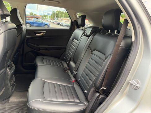 Used 2023 Ford Edge SEL w/ Convenience Package AWD/4WD image 11