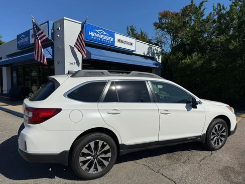 Used 2017 Subaru Outback 2.5i Limited AWD/4WD image 8