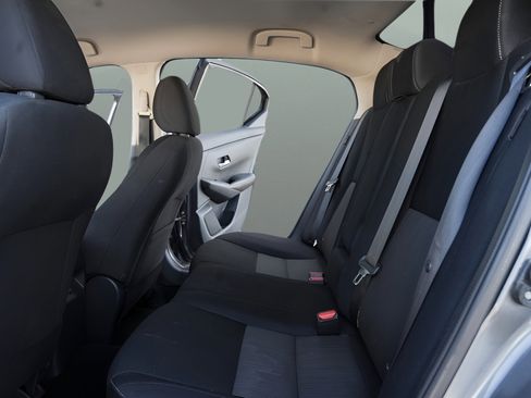 Used 2021 Nissan Sentra SV FWD image 10