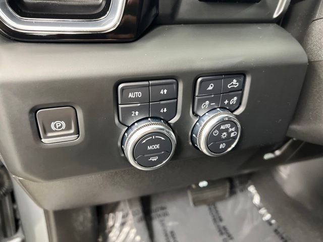 Used 2024 GMC Sierra 2500 Denali w/ Denali Reserve Package AWD/4WD image 17