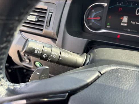 Used 2022 Honda Pilot Touring image 16
