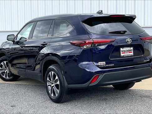 Used 2026 Toyota Highlander XLE AWD/4WD image 15