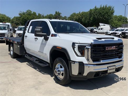 Used 2024 GMC Sierra 3500 Pro w/ Convenience Package AWD/4WD image 3