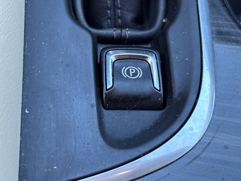 Used 2020 Buick Envision Preferred w/ LPO, Active Package FWD image 30