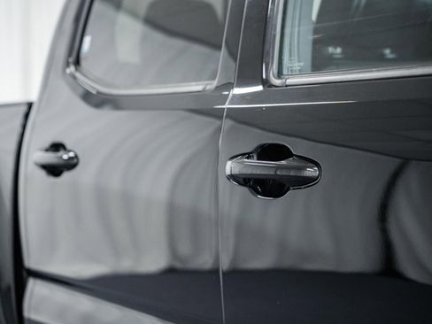 Used 2019 Toyota Tacoma TRD Sport image 15