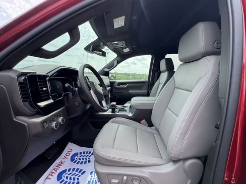 New 2026 GMC Sierra 1500 SLT image 11