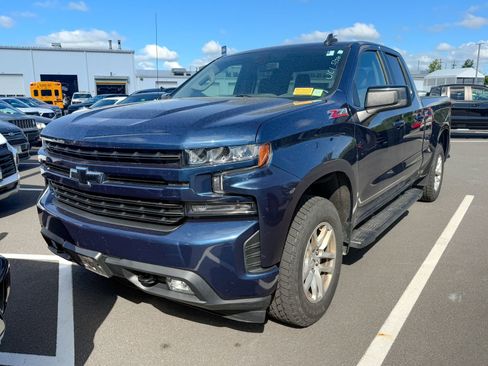 Used 2019 Chevrolet Silverado 1500 RST w/ All-Star Edition AWD/4WD image 2