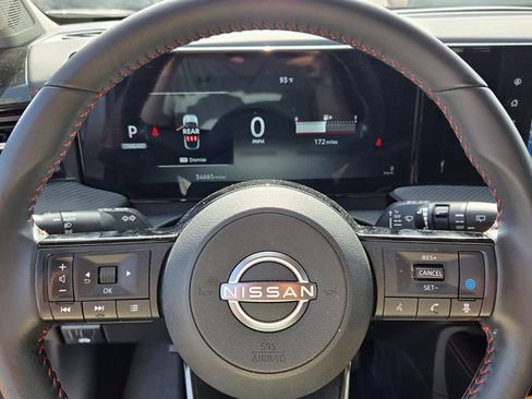 Used 2025 Nissan Kicks SR w/ Illumination Package FWD image 23