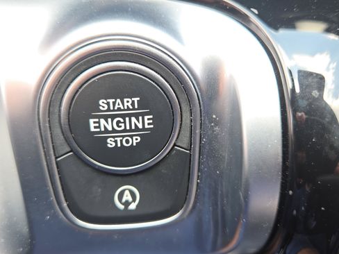 Certified 2022 Mercedes-Benz GLB 250 image 39