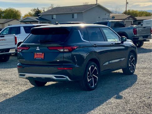 Used 2024 Mitsubishi Outlander SE image 5