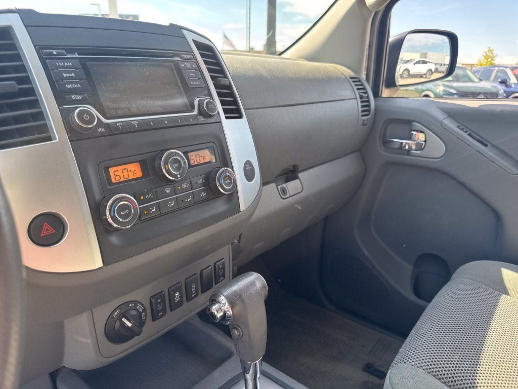 Used 2016 Nissan Frontier SV w/ SV Value Truck Package AWD/4WD image 18