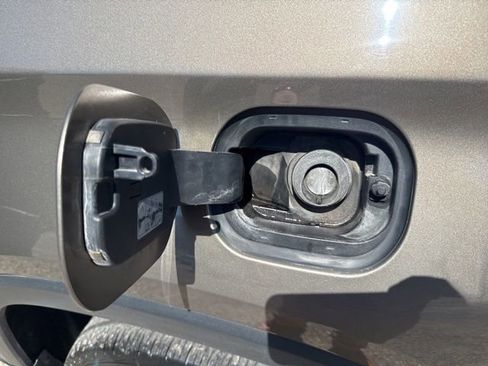 Used 2020 Chevrolet Traverse LT w/ LPO, Floor Liner Package AWD/4WD image 16