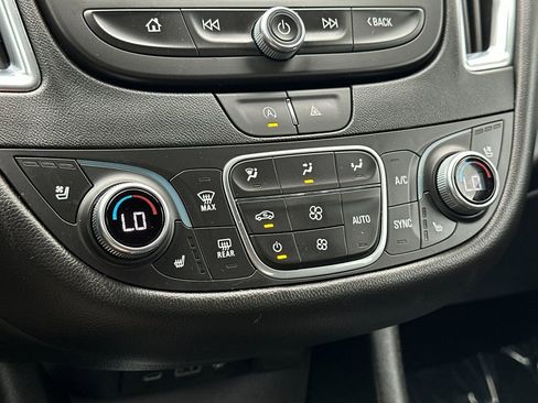 Used 2024 Chevrolet Malibu LT image 23