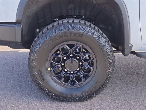 New 2026 Chevrolet Silverado 2500 ZR2 w/ ZR2 Bison Edition image 11