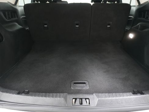 Used 2018 Ford Edge Titanium w/ Technology Package image 25