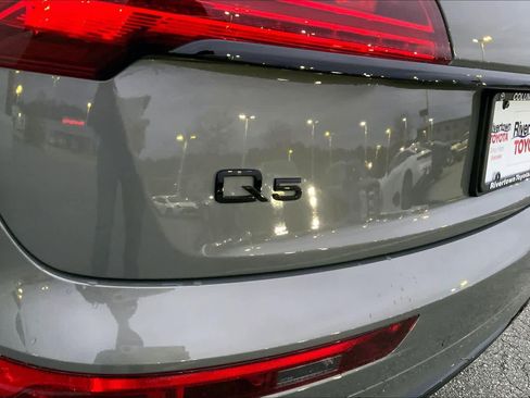 Used 2024 Audi Q5 e Prestige w/ Prestige Package image 30