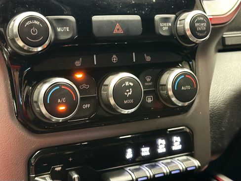Used 2019 RAM 1500 Rebel w/ Rebel Level 2 Equipment Group AWD/4WD image 10