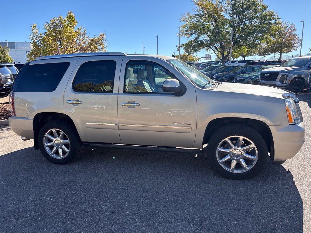 Used 2014 GMC Yukon Denali AWD/4WD image 6
