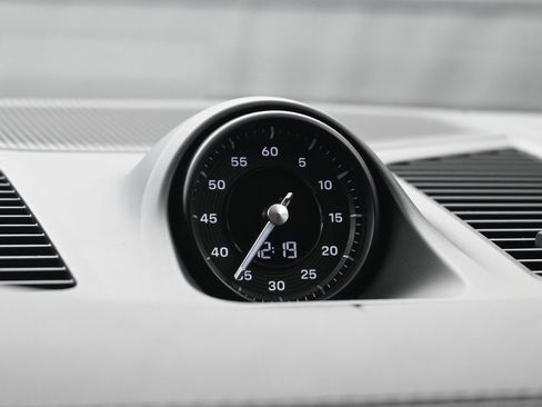 Certified 2025 Porsche Cayenne GTS image 14