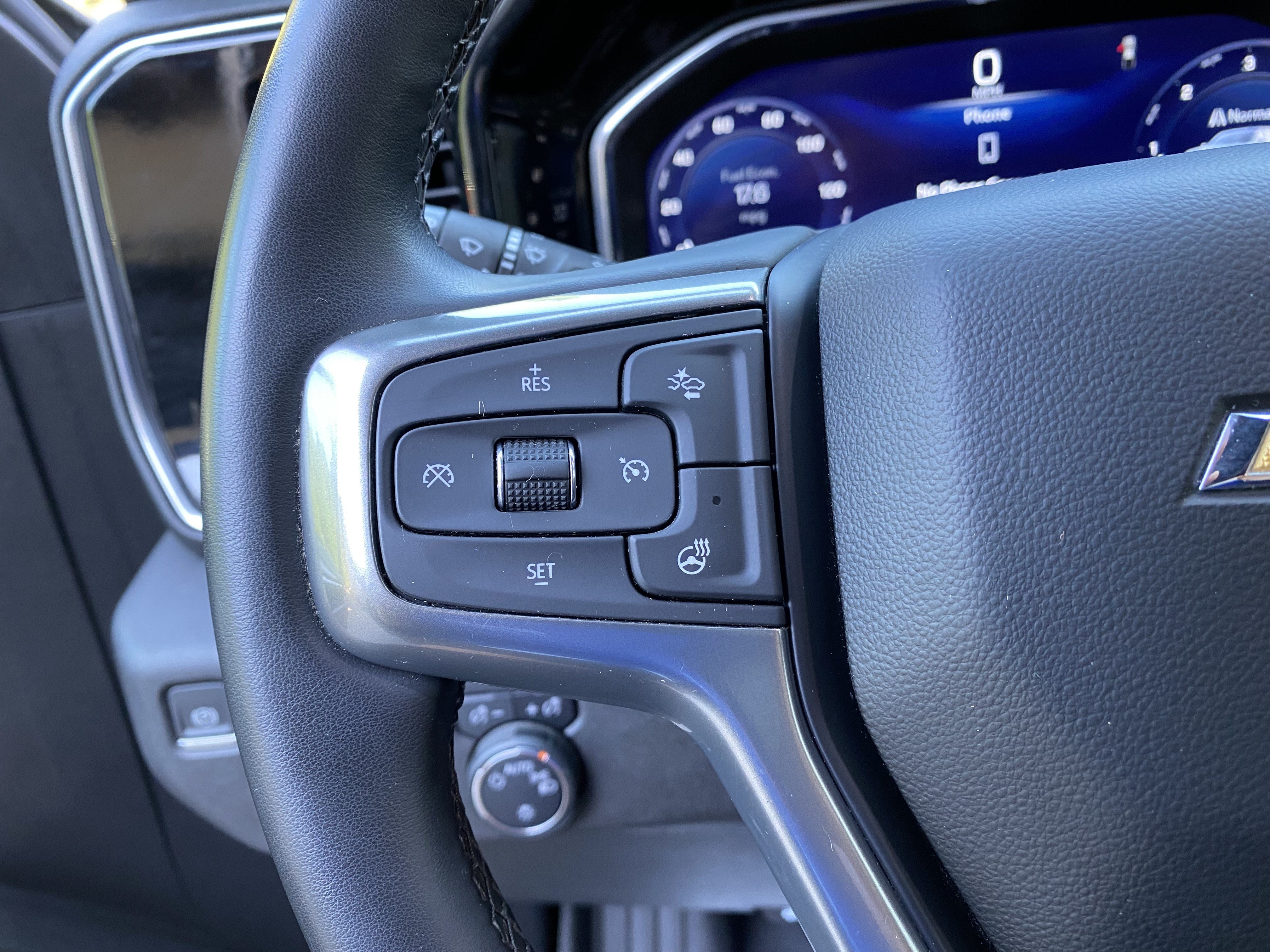 Used 2023 Chevrolet Silverado 1500 LT AWD/4WD image 20