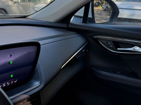 Used 2024 Buick Envision Preferred image 29