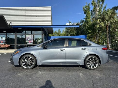 Used 2021 Toyota Corolla XSE image 3