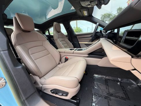 Used 2023 Porsche Taycan RWD image 23