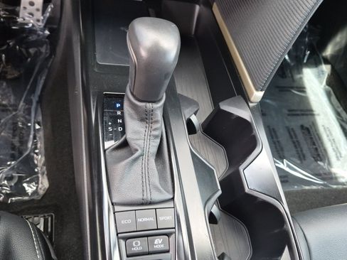 Certified 2025 Toyota Camry SE AWD/4WD image 19