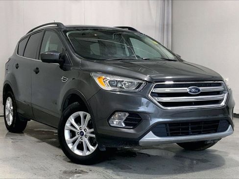 Used 2017 Ford Escape SE w/ SE Leather Comfort Package FWD image 1
