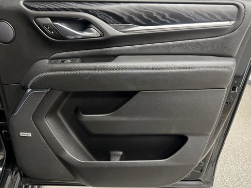 Used 2022 GMC Yukon XL Denali image 53