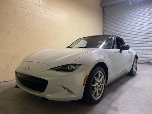 Used 2016 MAZDA MX-5 Miata Sport image 6