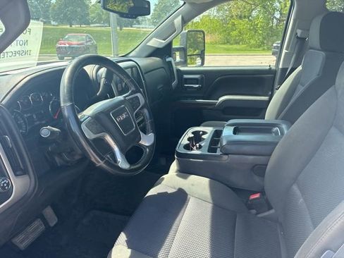 Used 2017 GMC Sierra 2500 SLE w/ HD SLE Preferred Plus Package AWD/4WD image 12