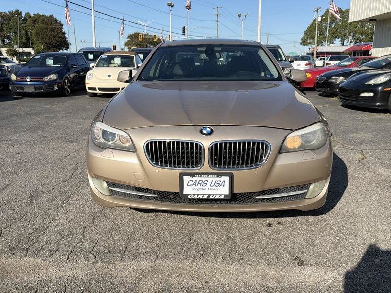 Used 2011 BMW 528i Sedan RWD image 3