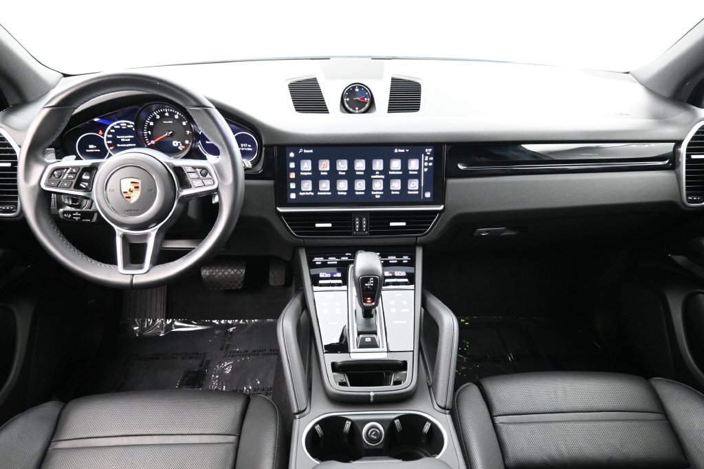 Certified 2023 Porsche Cayenne AWD/4WD image 6