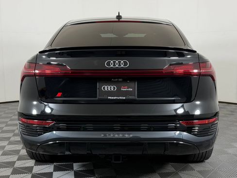 Certified 2024 Audi Q8 e-tron Premium Plus w/ Premium Plus Package AWD/4WD image 10