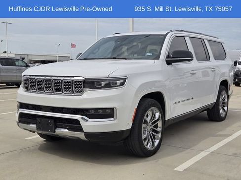 Used 2023 Jeep Grand Wagoneer L Series II w/ Premium Group II AWD/4WD image 2