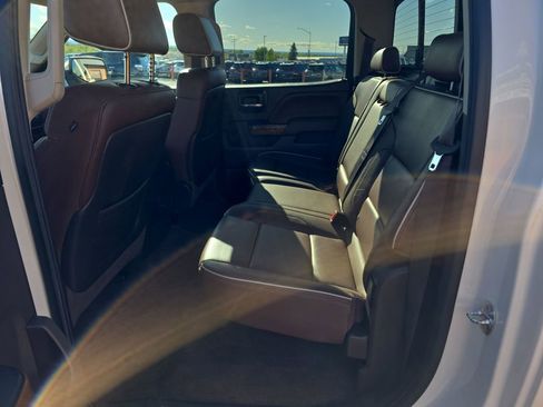 Used 2015 Chevrolet Silverado 1500 High Country w/ High Country Premium Package image 24