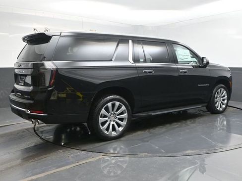 New 2026 Chevrolet Suburban Premier image 29