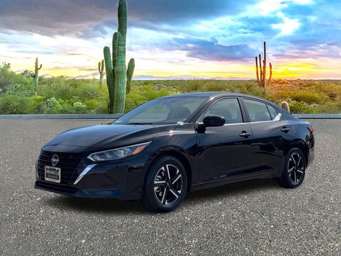 Used 2025 Nissan Sentra SV image 2