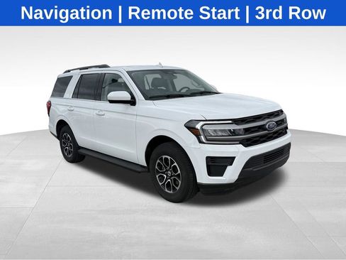 Used 2024 Ford Expedition XLT image 1