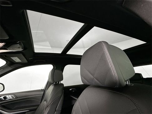 Used 2024 BMW X5 xDrive40i image 19