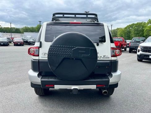 Used 2013 Toyota FJ Cruiser 4WD w/ Upgrade Pkg image 7