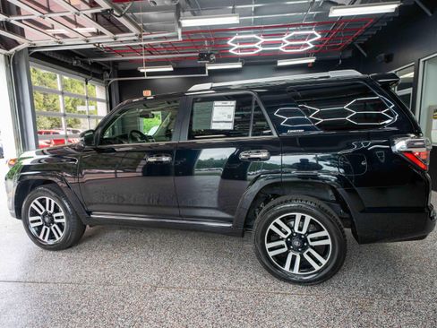 Used 2023 Toyota 4Runner Limited AWD/4WD image 2