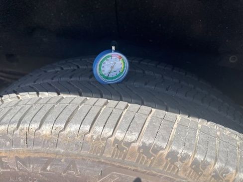 Used 2024 GMC Sierra 1500 SLT w/ SLT Premium Plus Package image 11