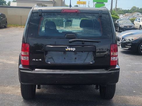 Used 2012 Jeep Liberty Sport AWD/4WD image 5