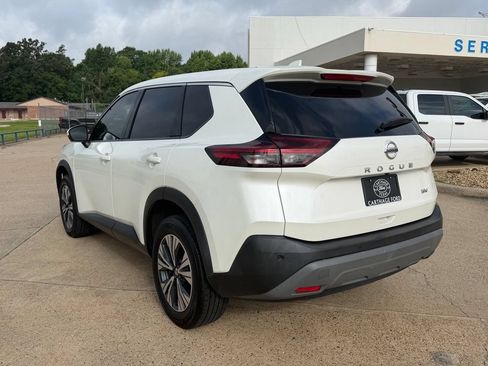 Used 2021 Nissan Rogue SV FWD image 3