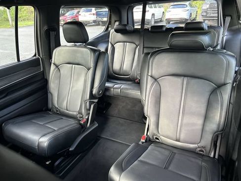 Used 2023 Jeep Wagoneer Series III w/ Convenience Group I AWD/4WD image 23