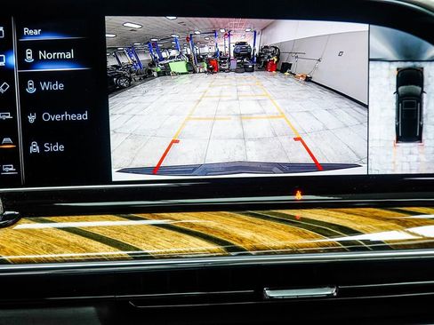 Used 2022 Cadillac Escalade Premium Luxury Platinum w/ Heavy-Duty Trailer Package image 26