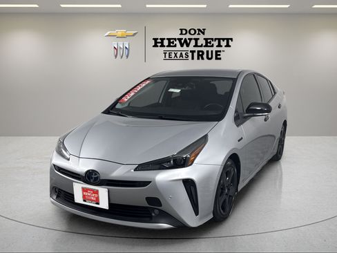 Used 2022 Toyota Prius FWD image 1